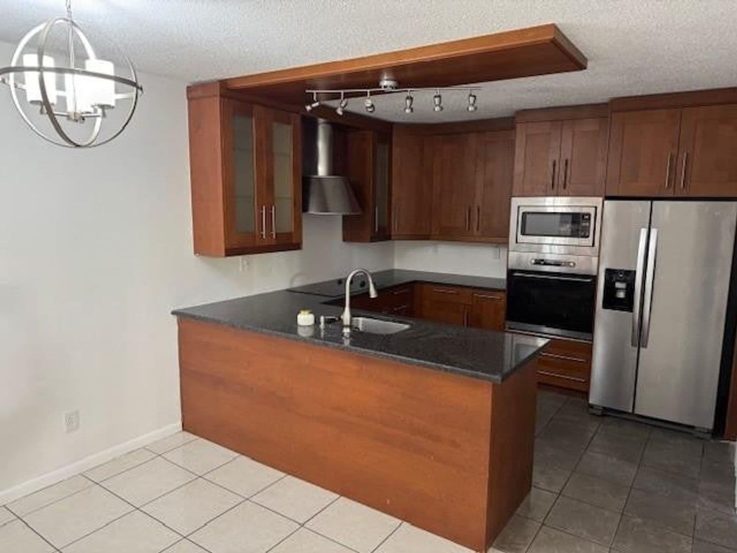 DAVIE House: 1210 SW 118TH TER #1210