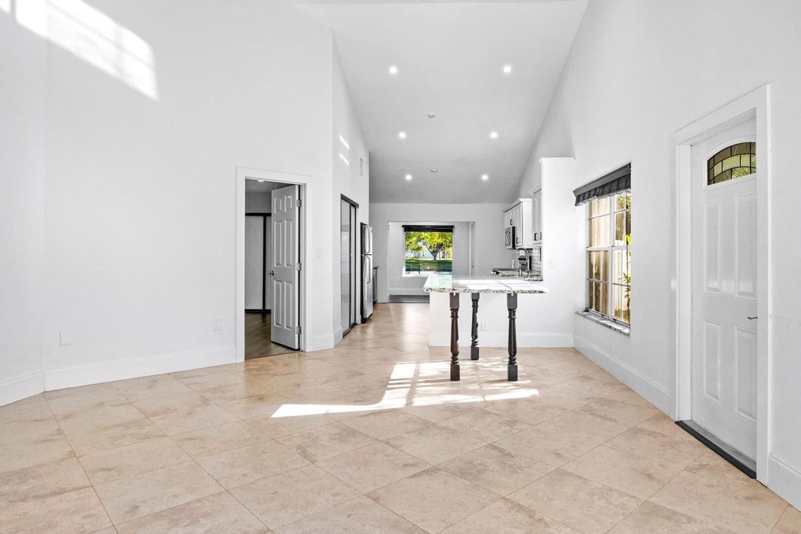 DAVIE House: 11110 SW 9TH PL