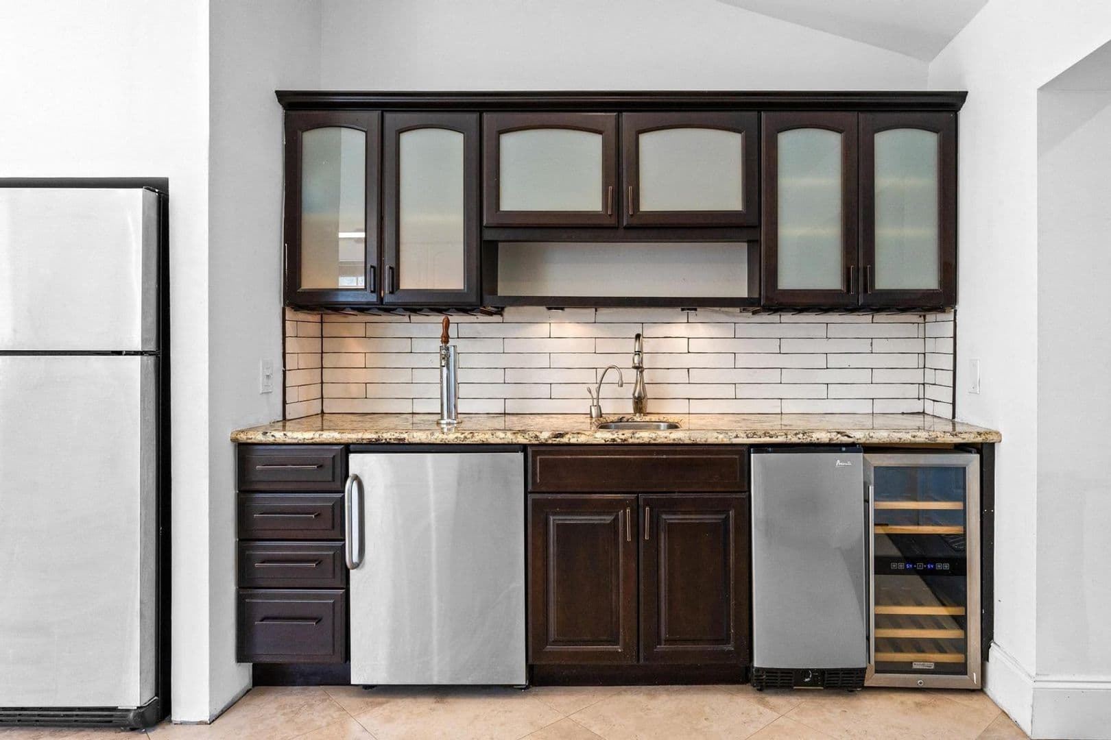 DAVIE House: 11110 SW 9TH PL