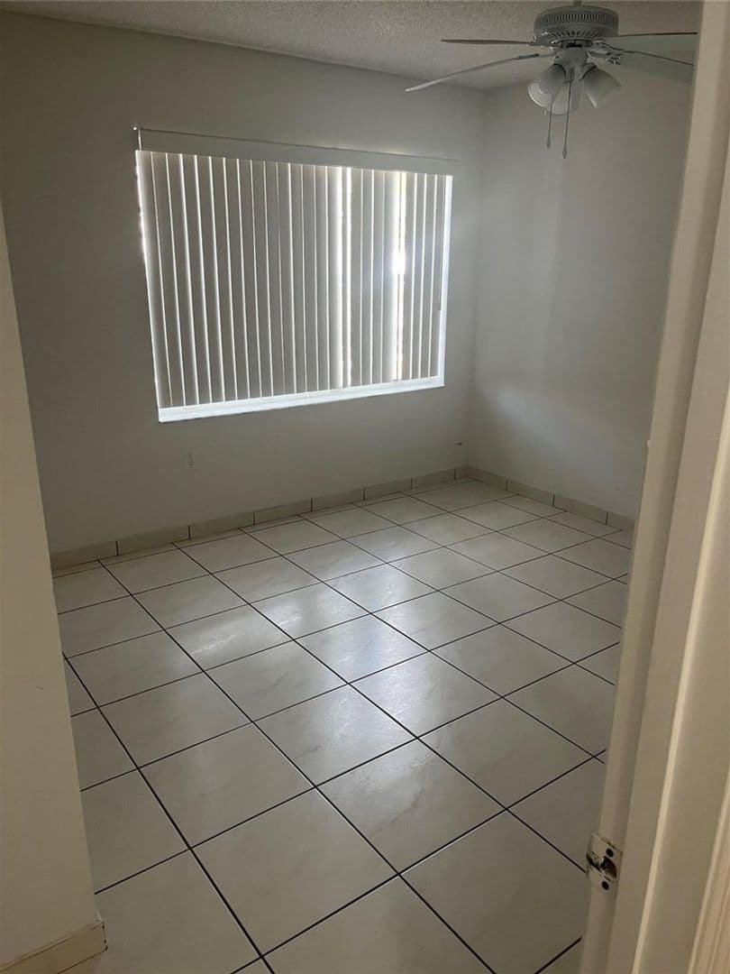 PLANTATION House: 13412 NW 5TH PL #13412