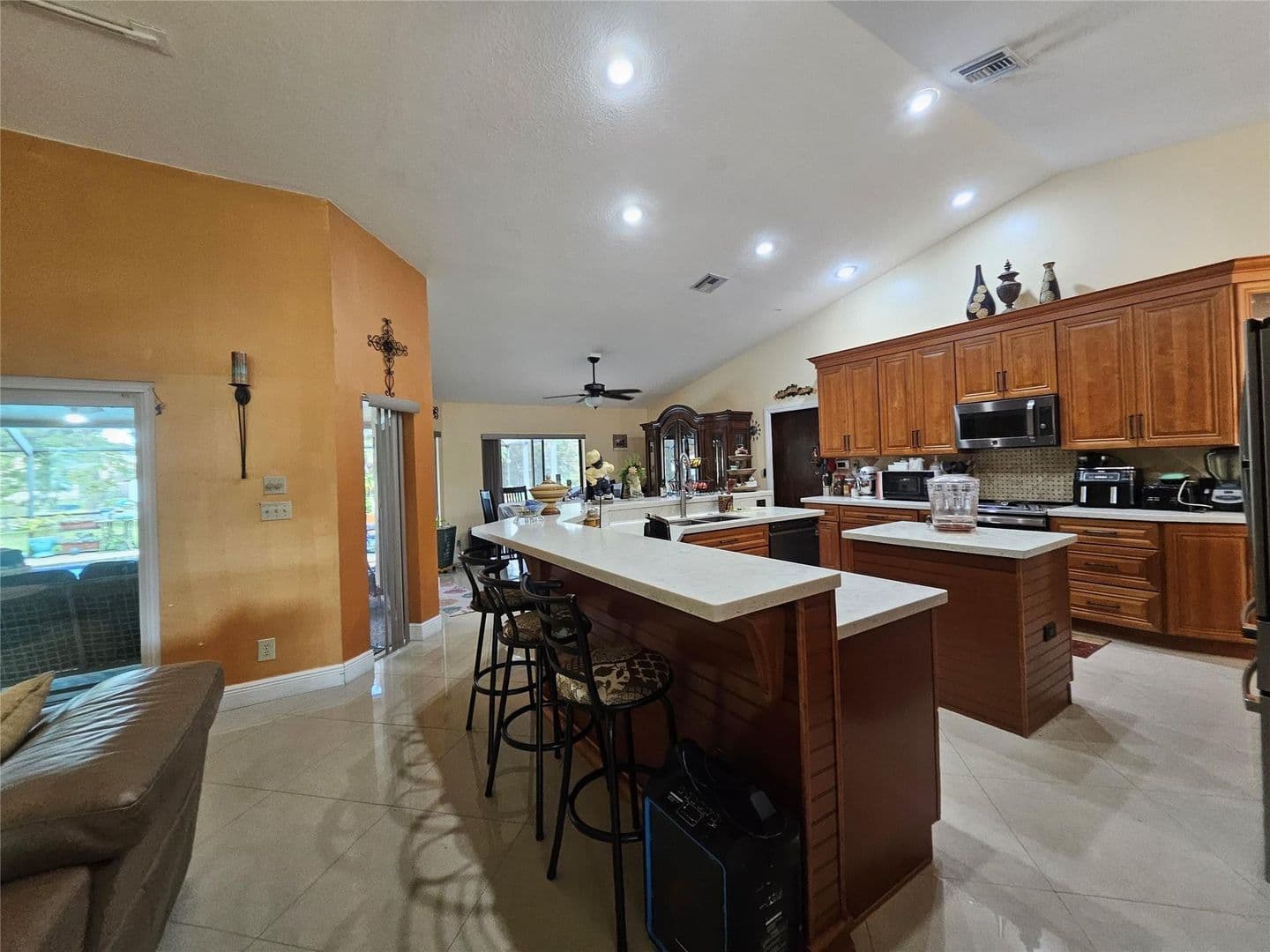 CORAL SPRINGS House: 197 NW 113TH WAY #197