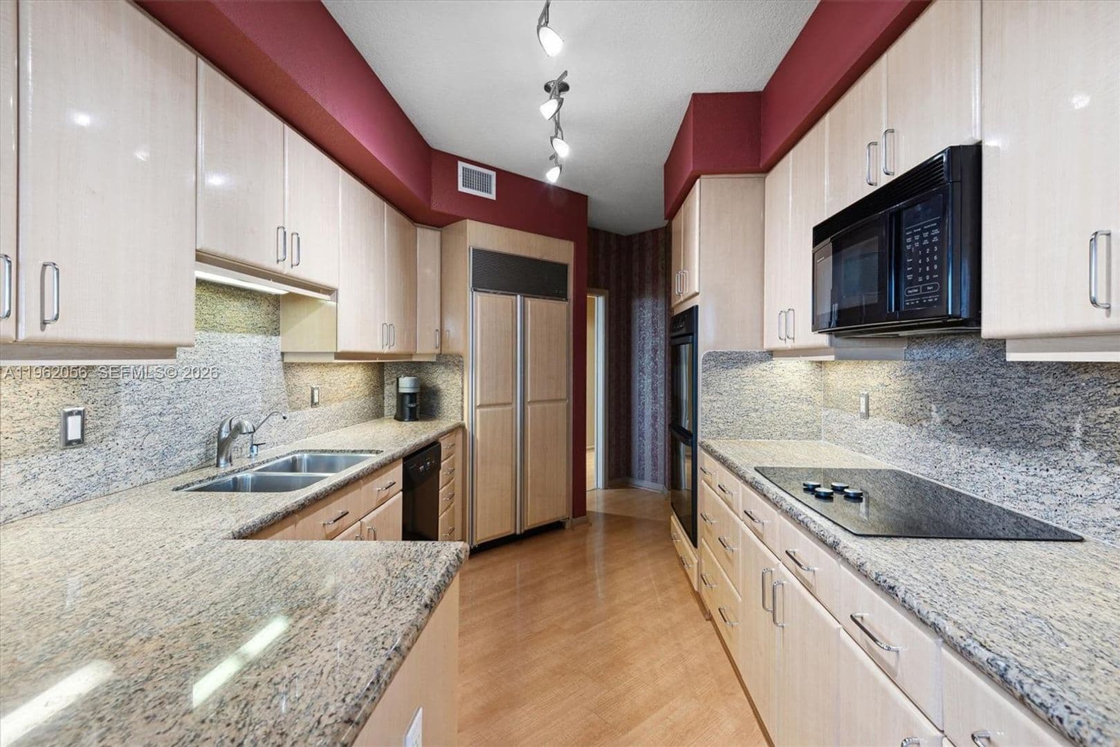 HOLLYWOOD House: 6051 N OCEAN DR #APT 602