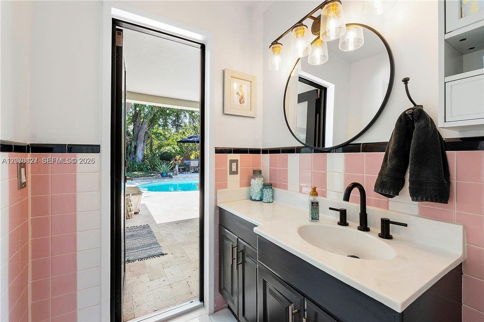 HOLLYWOOD House: 3700 W PARK RD