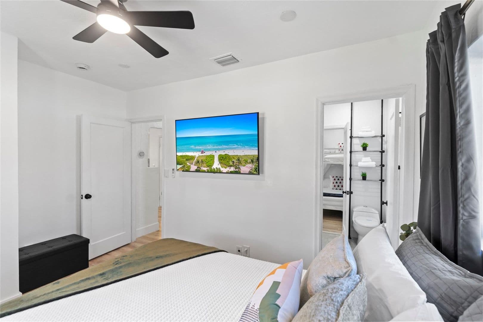 OAKLAND PARK House: 719 NE 36TH ST #719