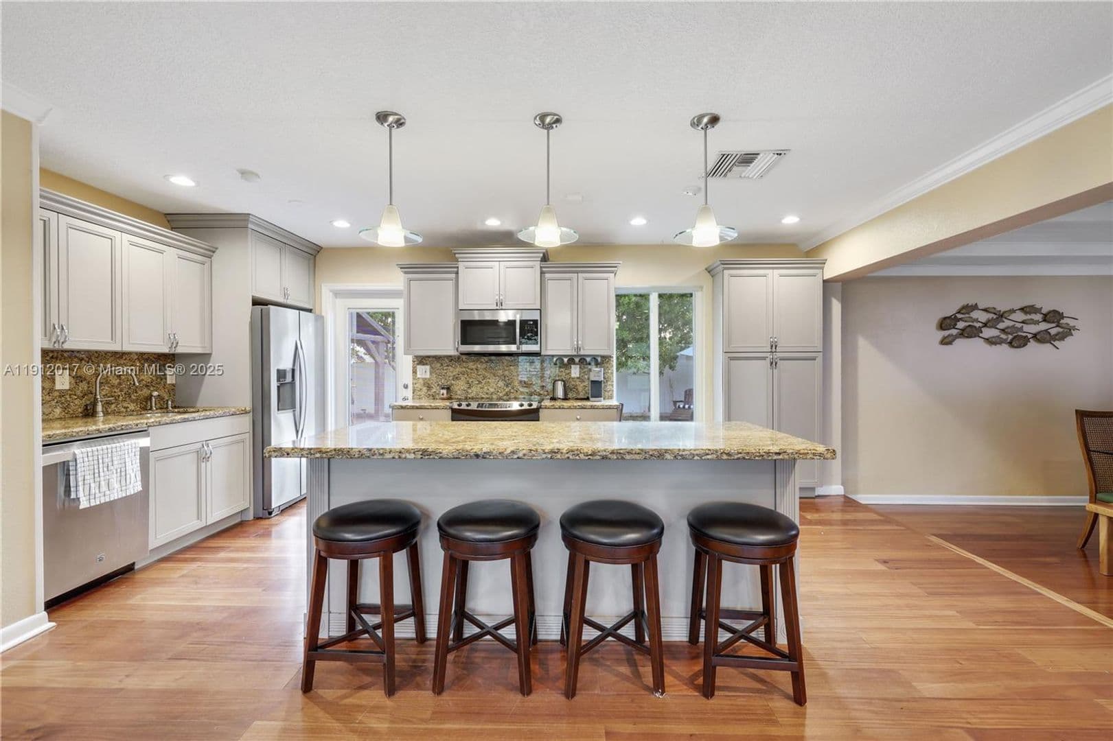 POMPANO BEACH House: 1311 NE 26TH TER #1311
