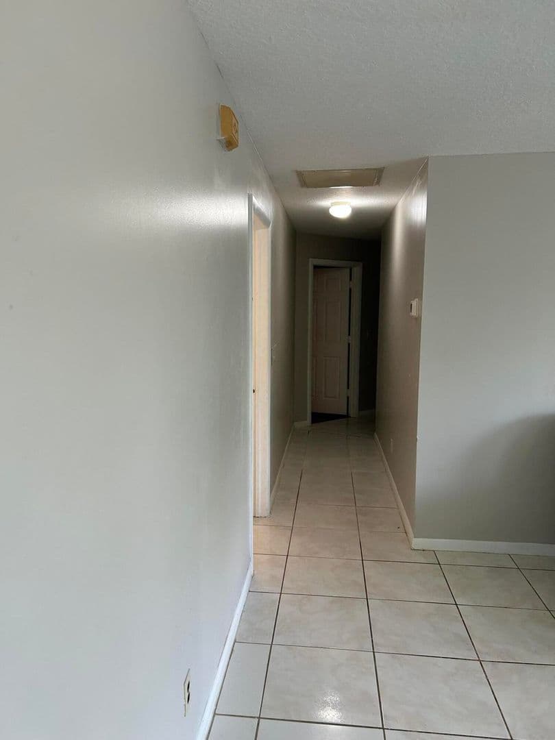 BOYNTON BEACH House: 806 NW 1ST ST