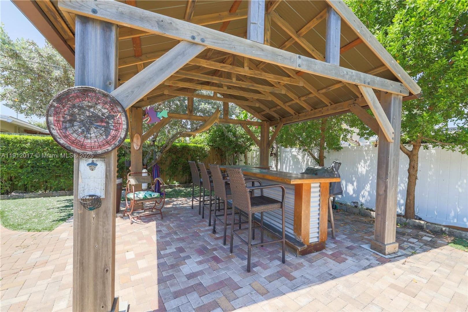 POMPANO BEACH House: 1311 NE 26TH TER #1311
