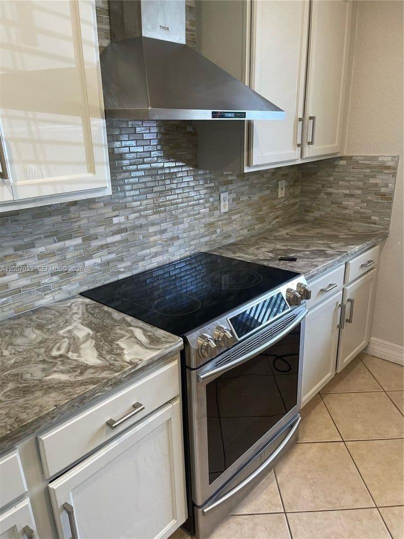 BOYNTON BEACH House: 2847 S EVERGREEN CIR