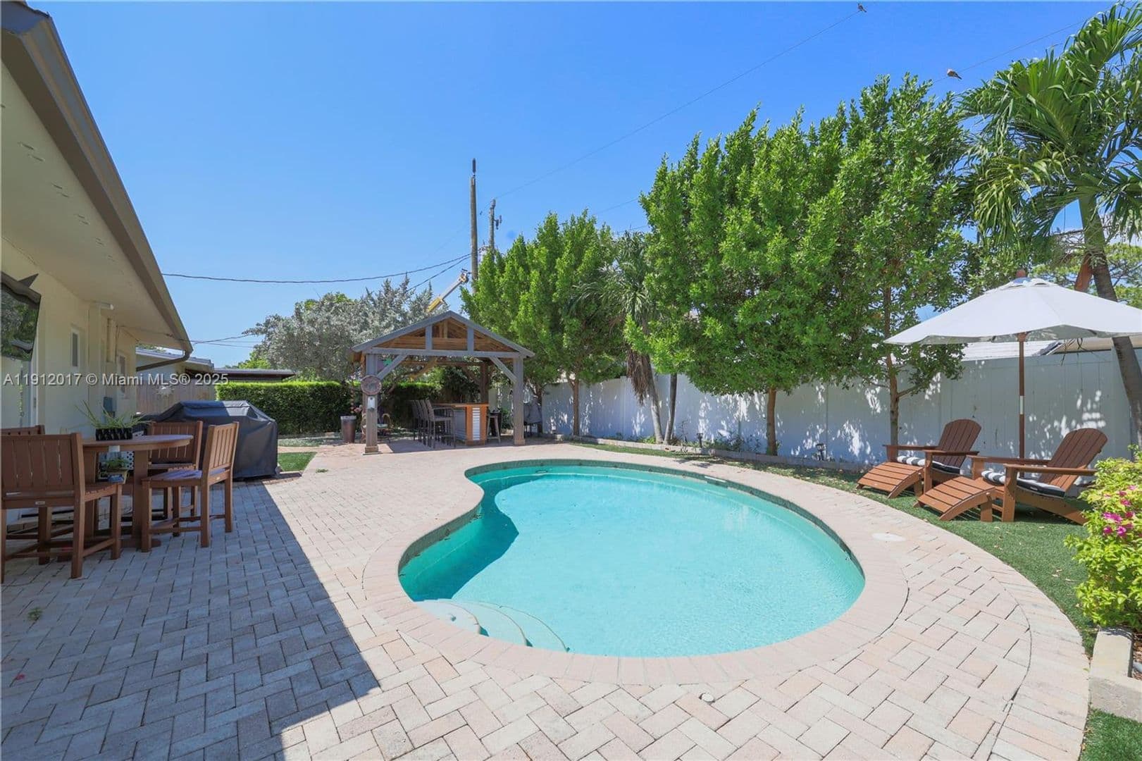 POMPANO BEACH House: 1311 NE 26TH TER #1311