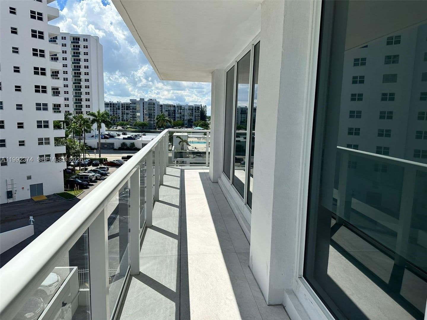 HOLLYWOOD House: 2751 S OCEAN DR #APT 508S