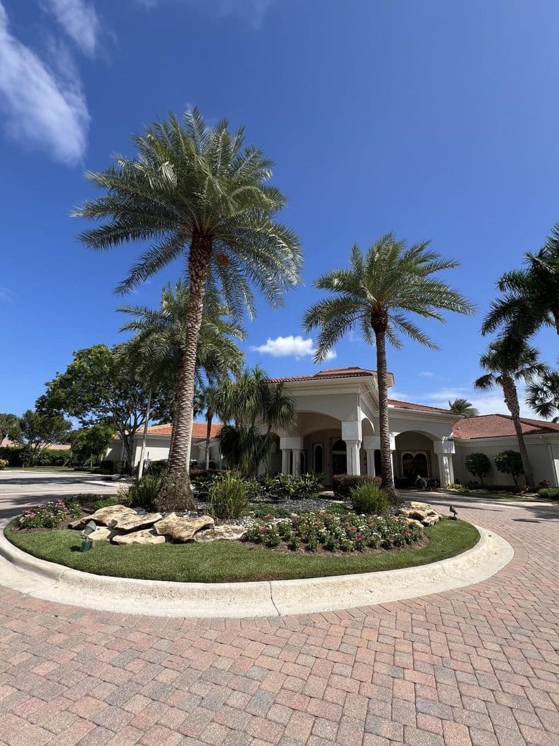 DELRAY BEACH House: 9774 ISLES CAY DR