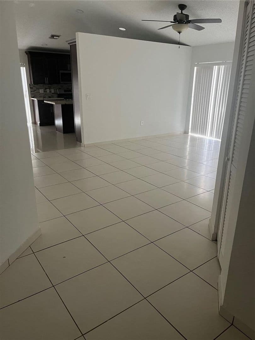 PLANTATION House: 13412 NW 5TH PL #13412