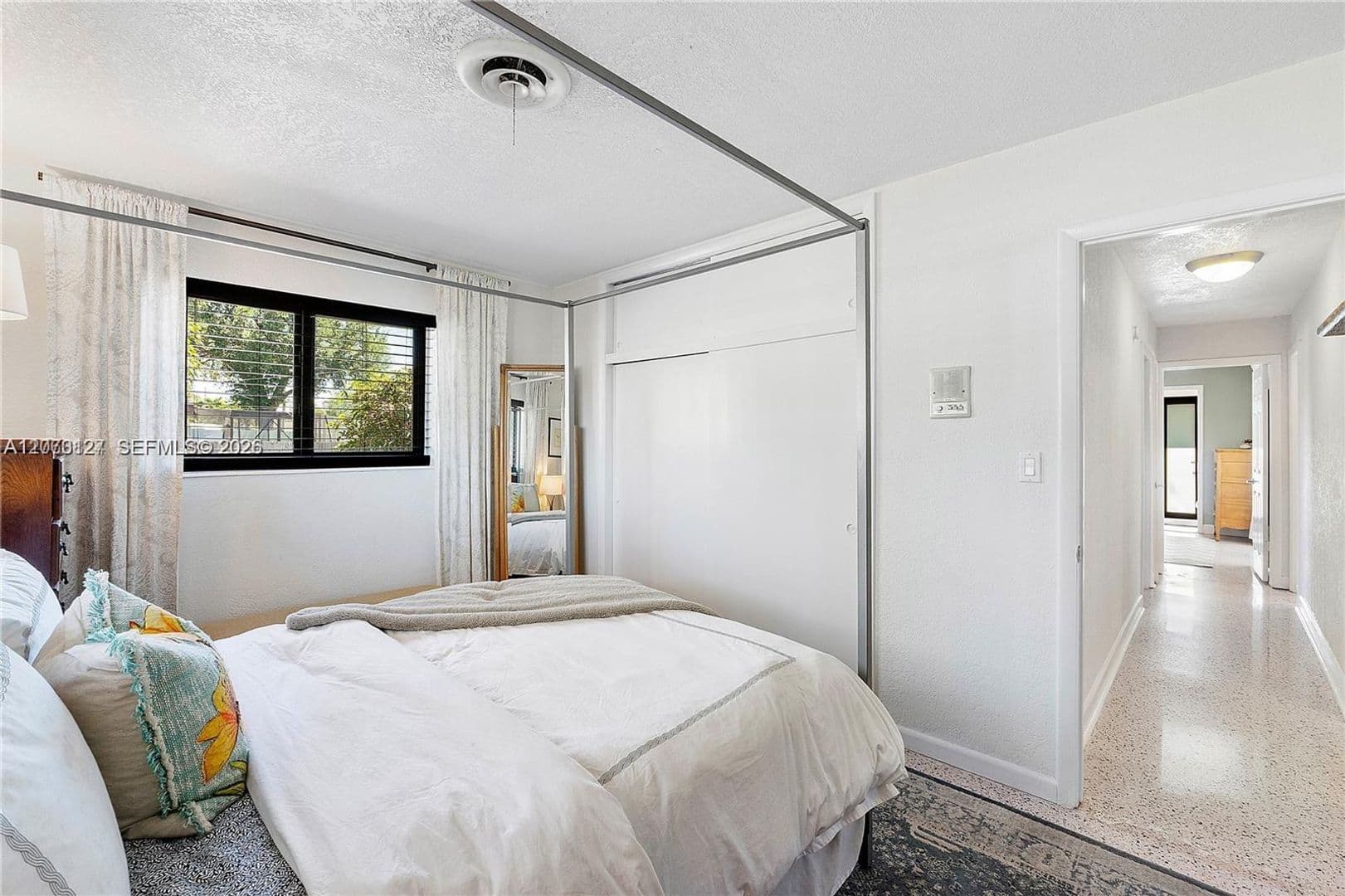 HOLLYWOOD House: 3700 W PARK RD