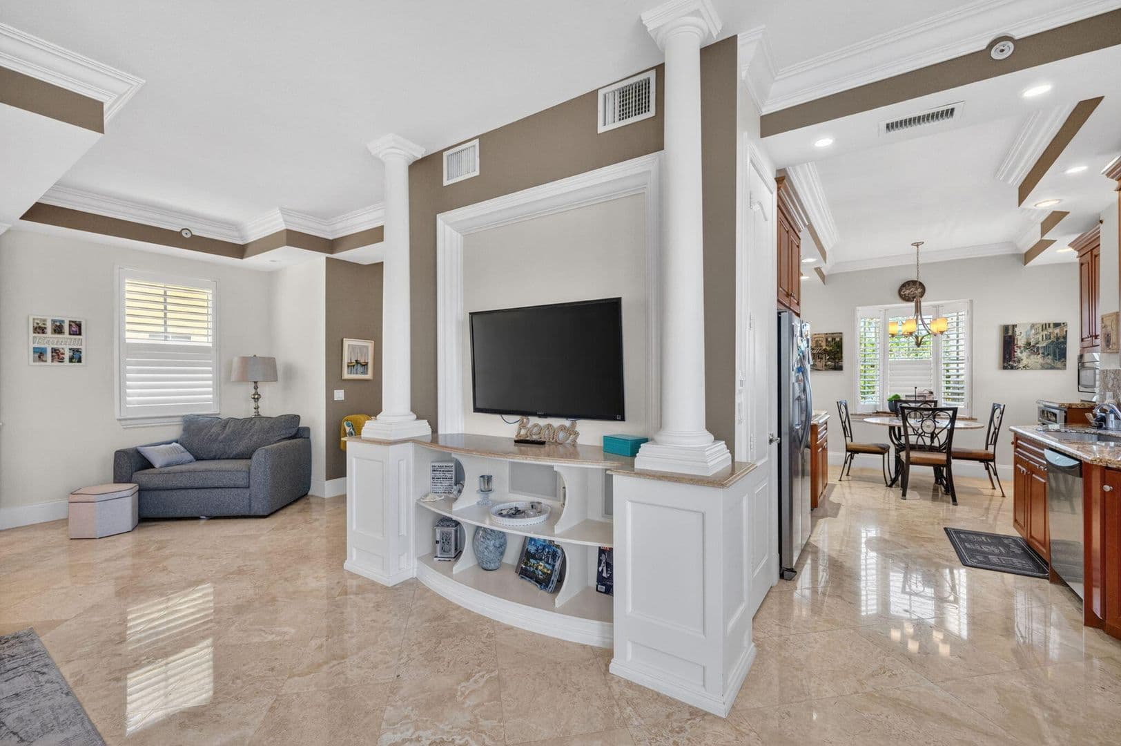 LAUDERDALE BY THE SEA House: 4332 SEAGRAPE DR #APT 4
