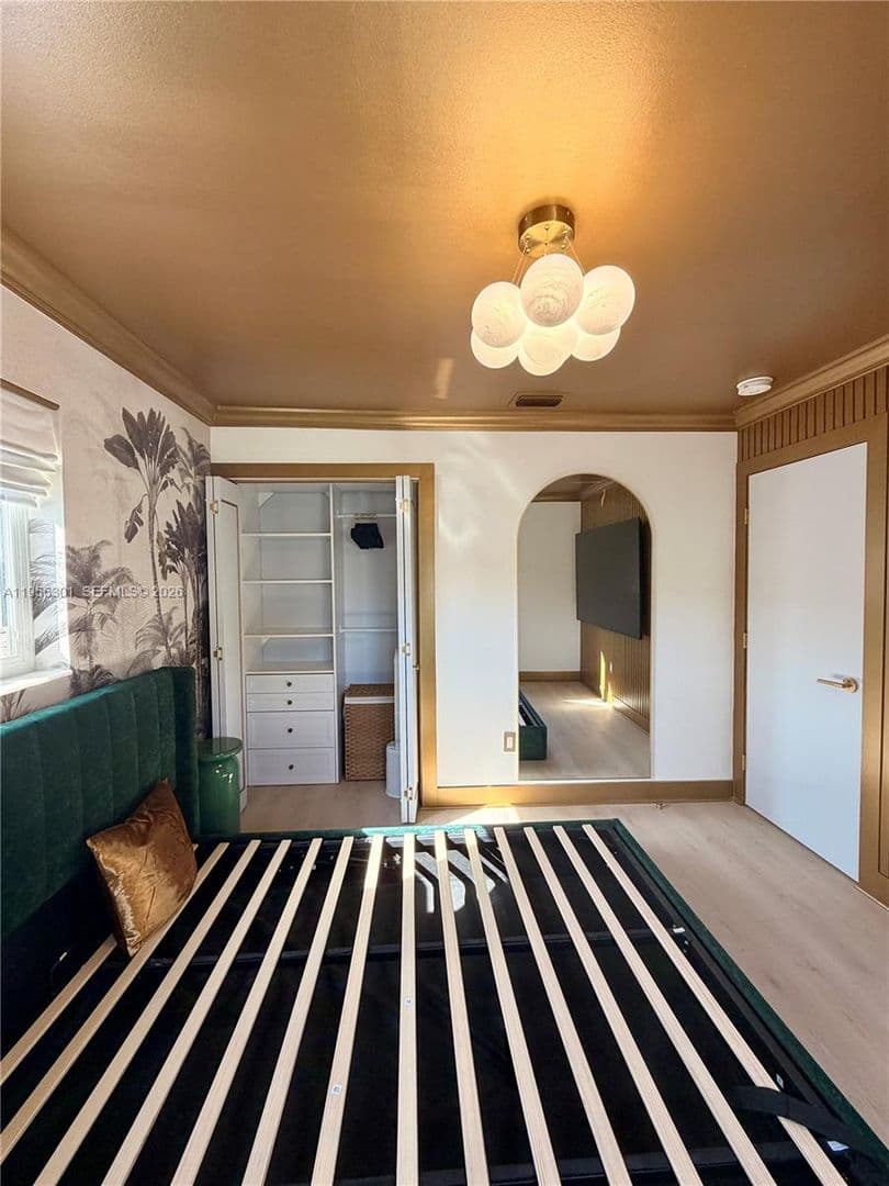 FORT LAUDERDALE House: 2340 SW 42ND WAY #2340