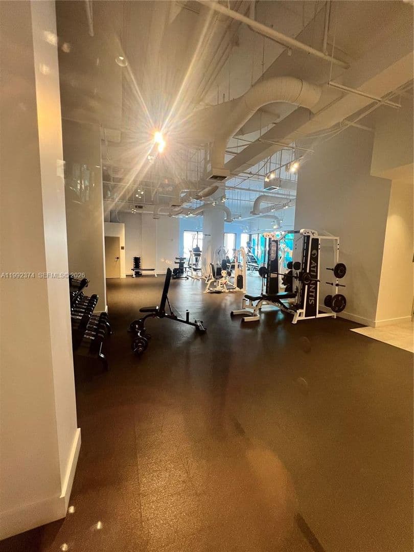 HOLLYWOOD House: 2751 S OCEAN DR #APT 508S