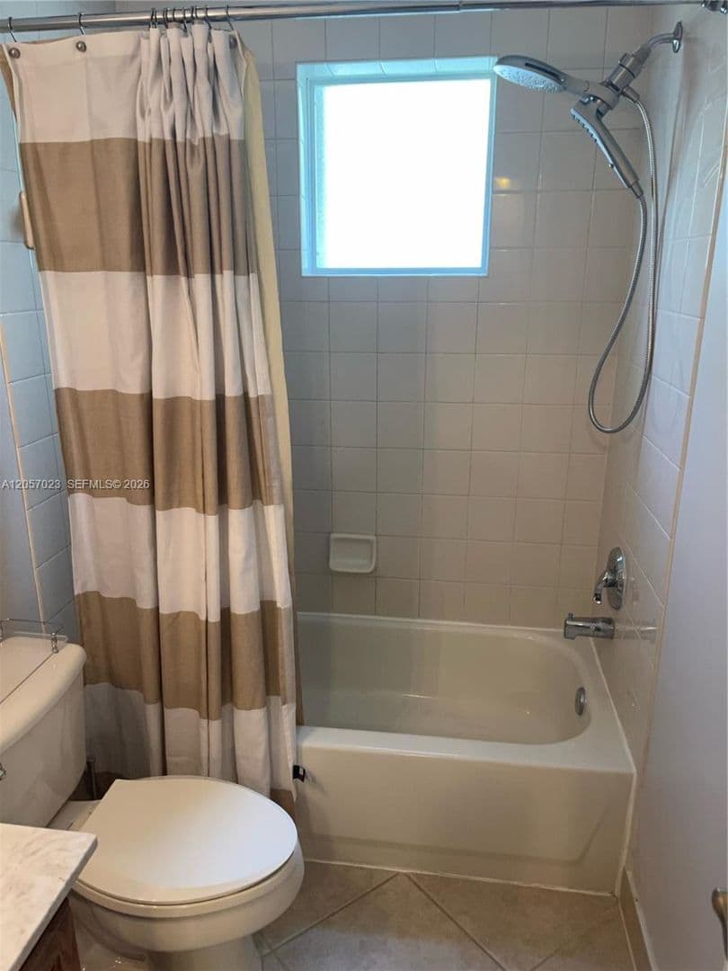 BOYNTON BEACH House: 2847 S EVERGREEN CIR