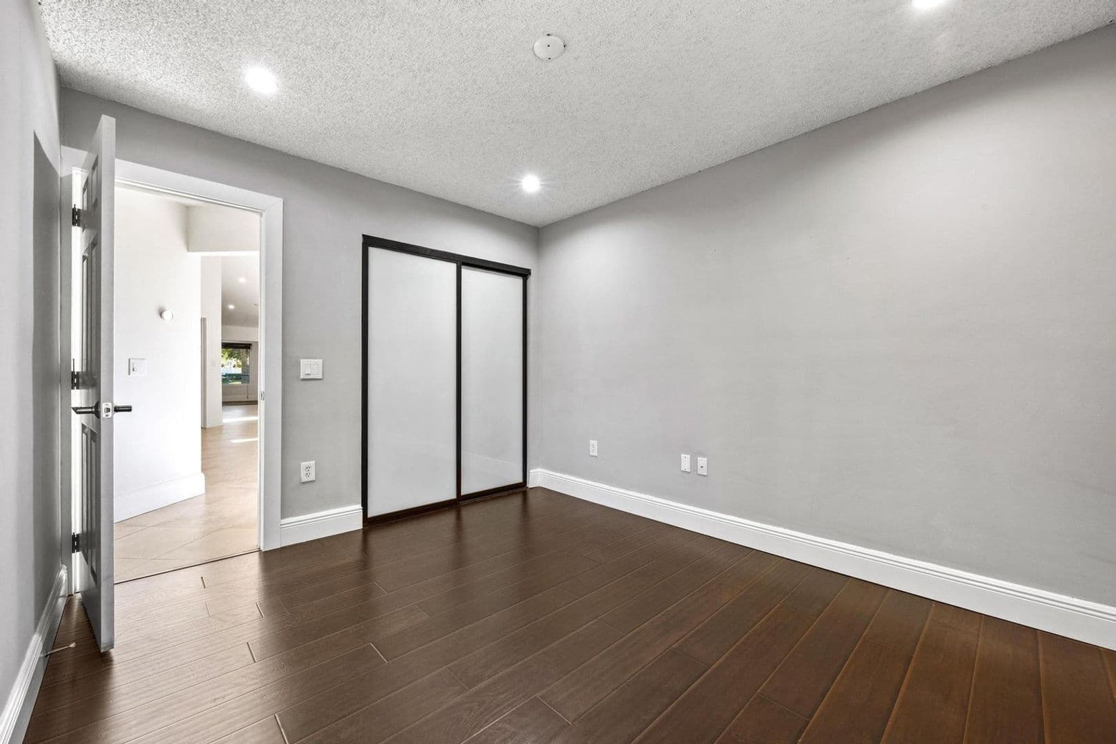 DAVIE House: 11110 SW 9TH PL