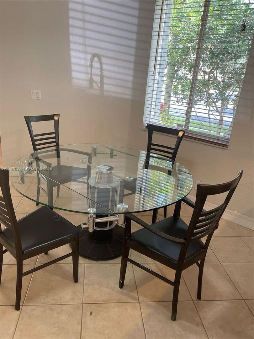 BOYNTON BEACH House: 2847 S EVERGREEN CIR