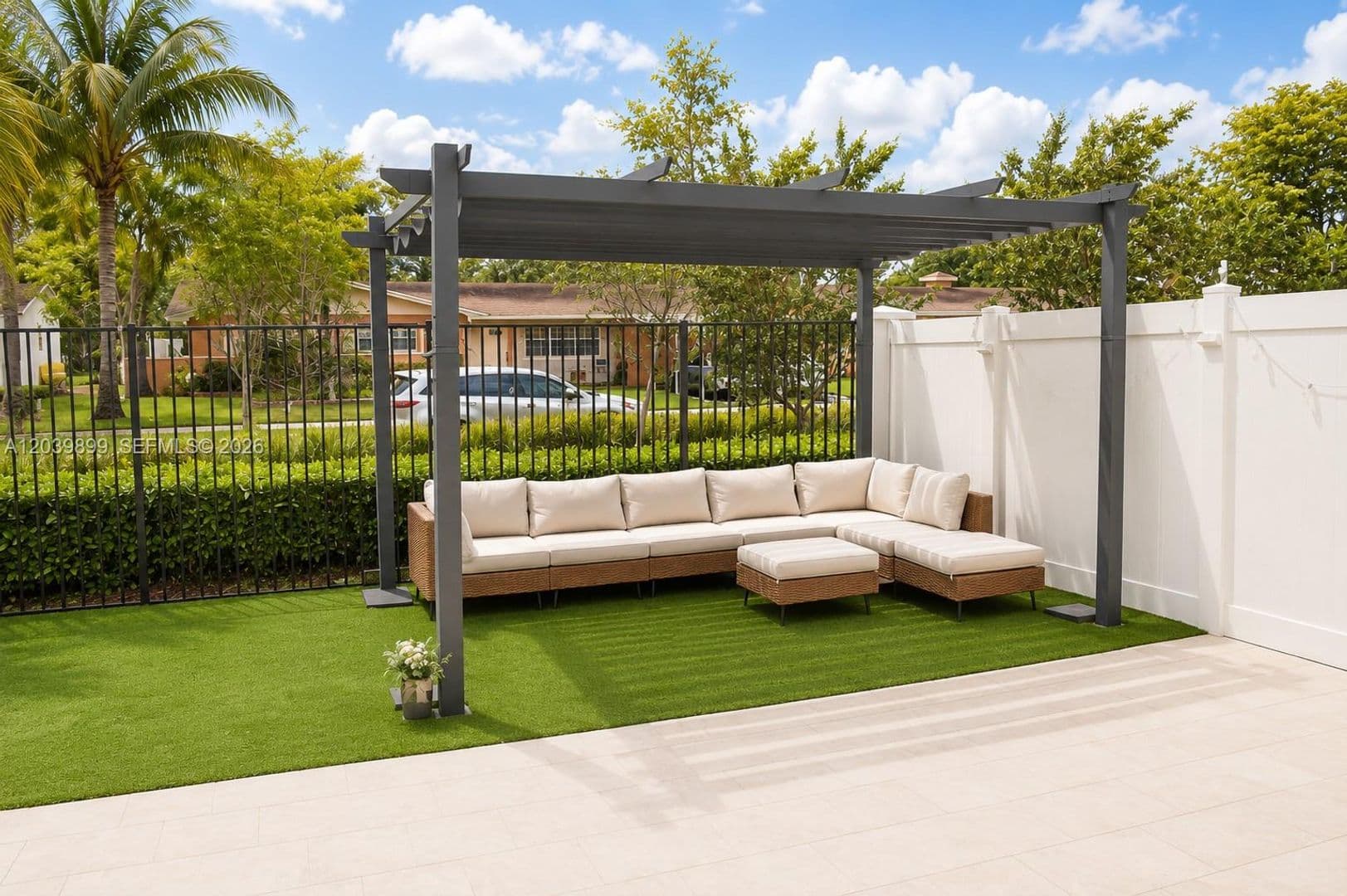 MIAMI GARDENS House: 452 NW 203RD TER