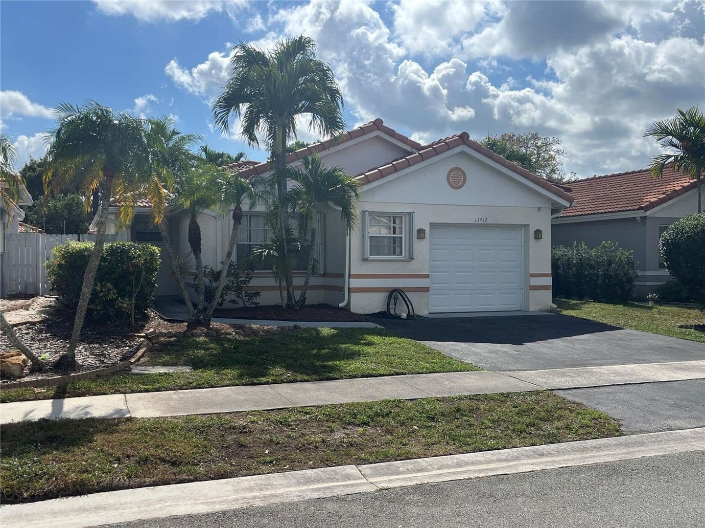 PLANTATION House: 13412 NW 5TH PL #13412