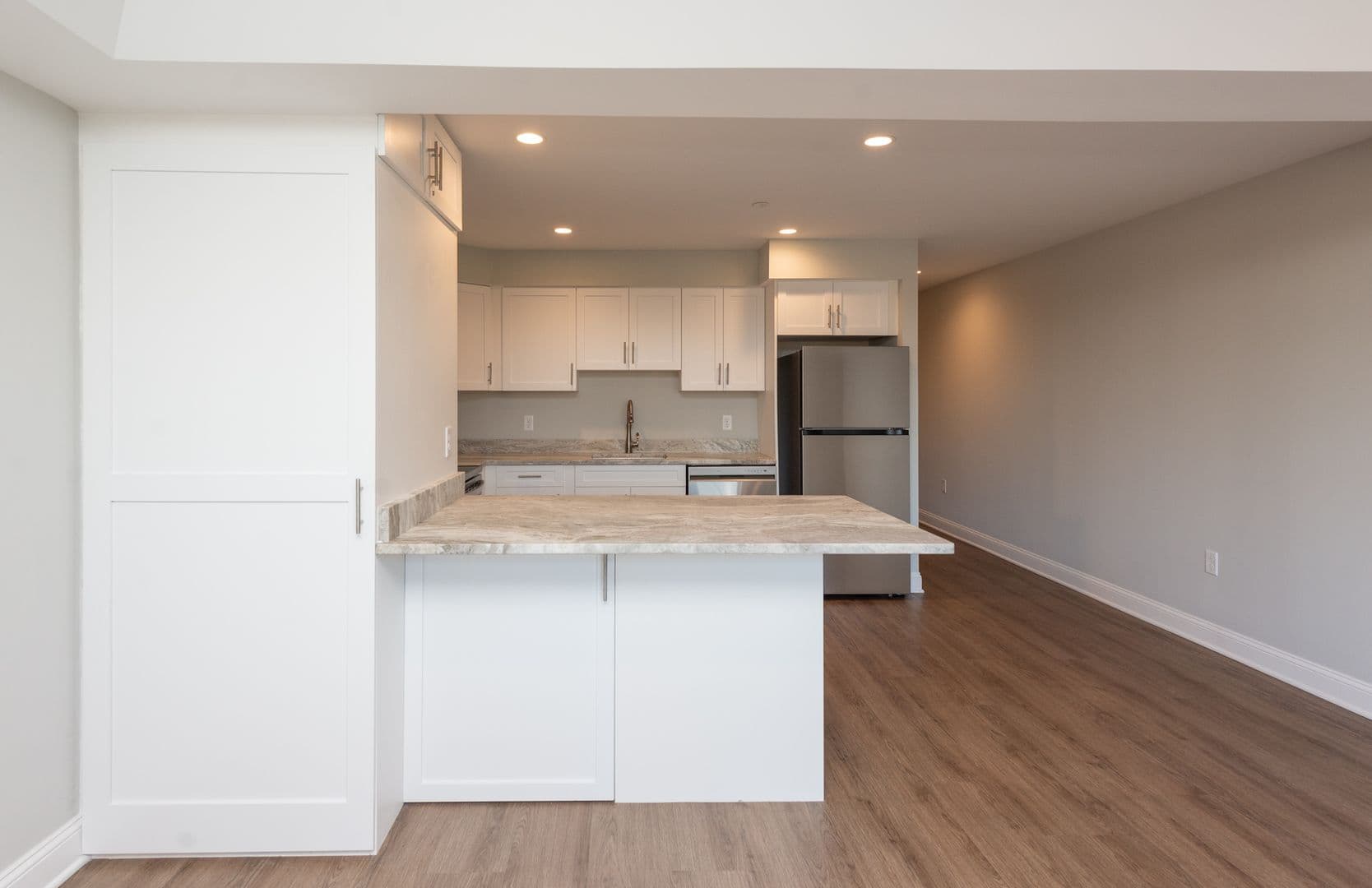 Hamden Apartment: 925 Mix Ave