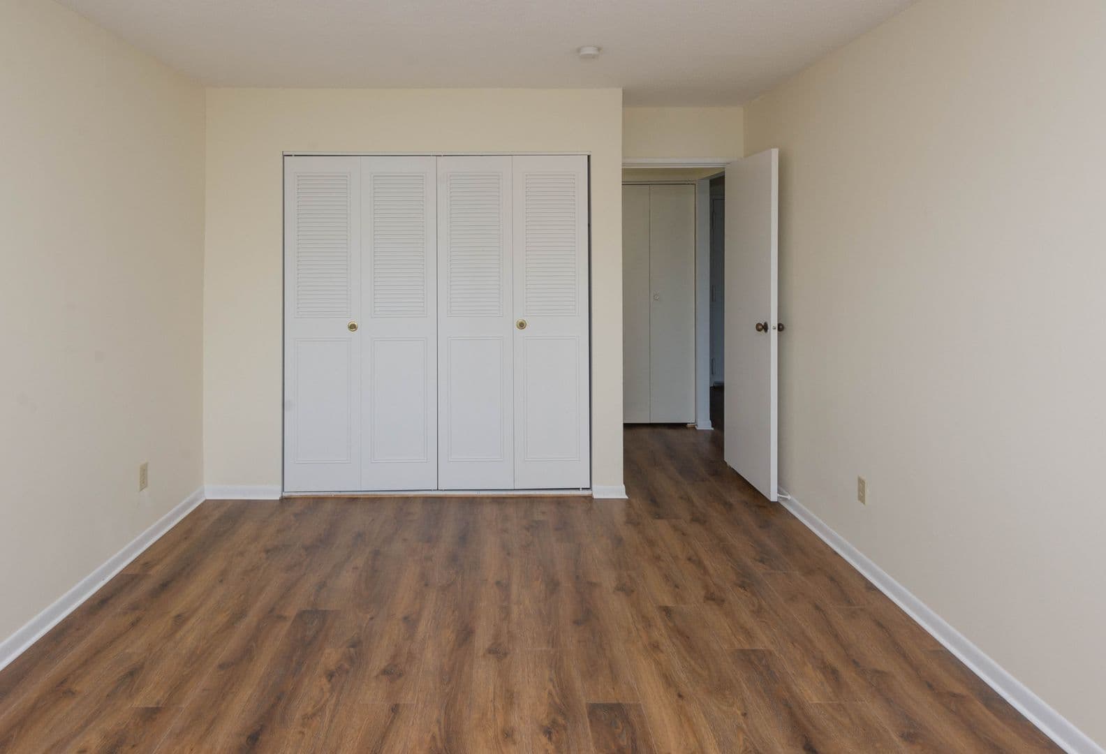 Hamden Apartment: 835-865 Mix Avenue