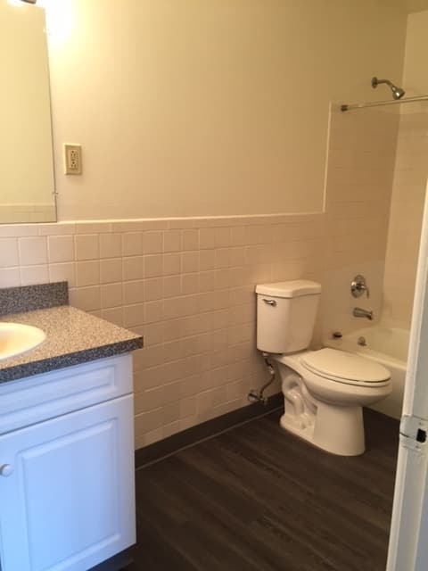 Hamden Apartment: 905 Mix Avenue