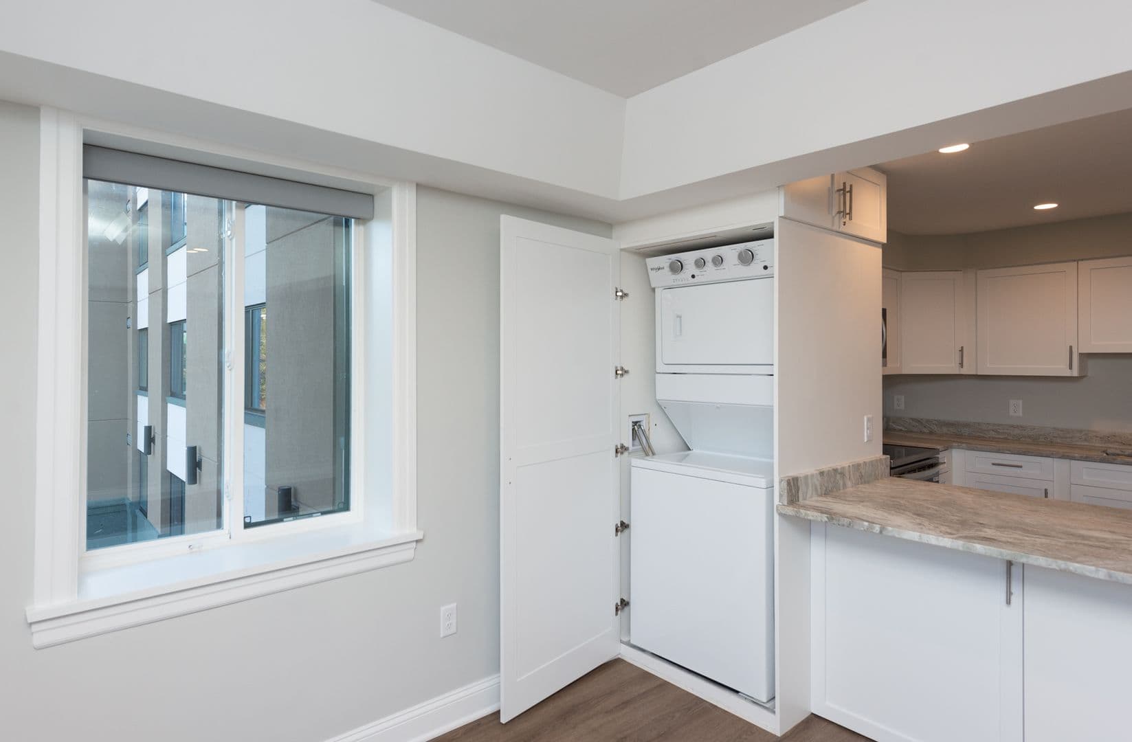 Hamden Apartment: 925 Mix Ave