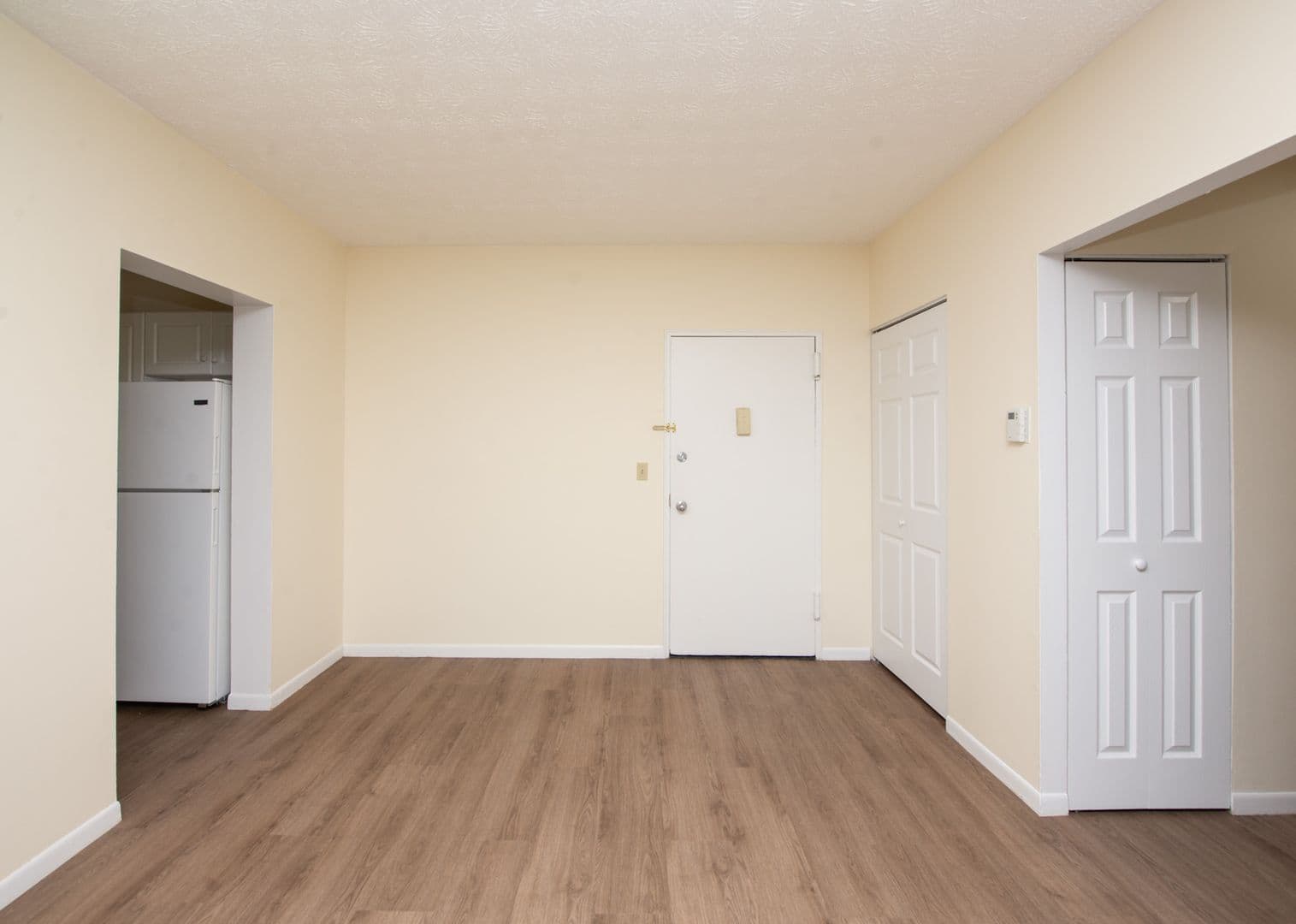 Hamden Apartment: 905 Mix Avenue