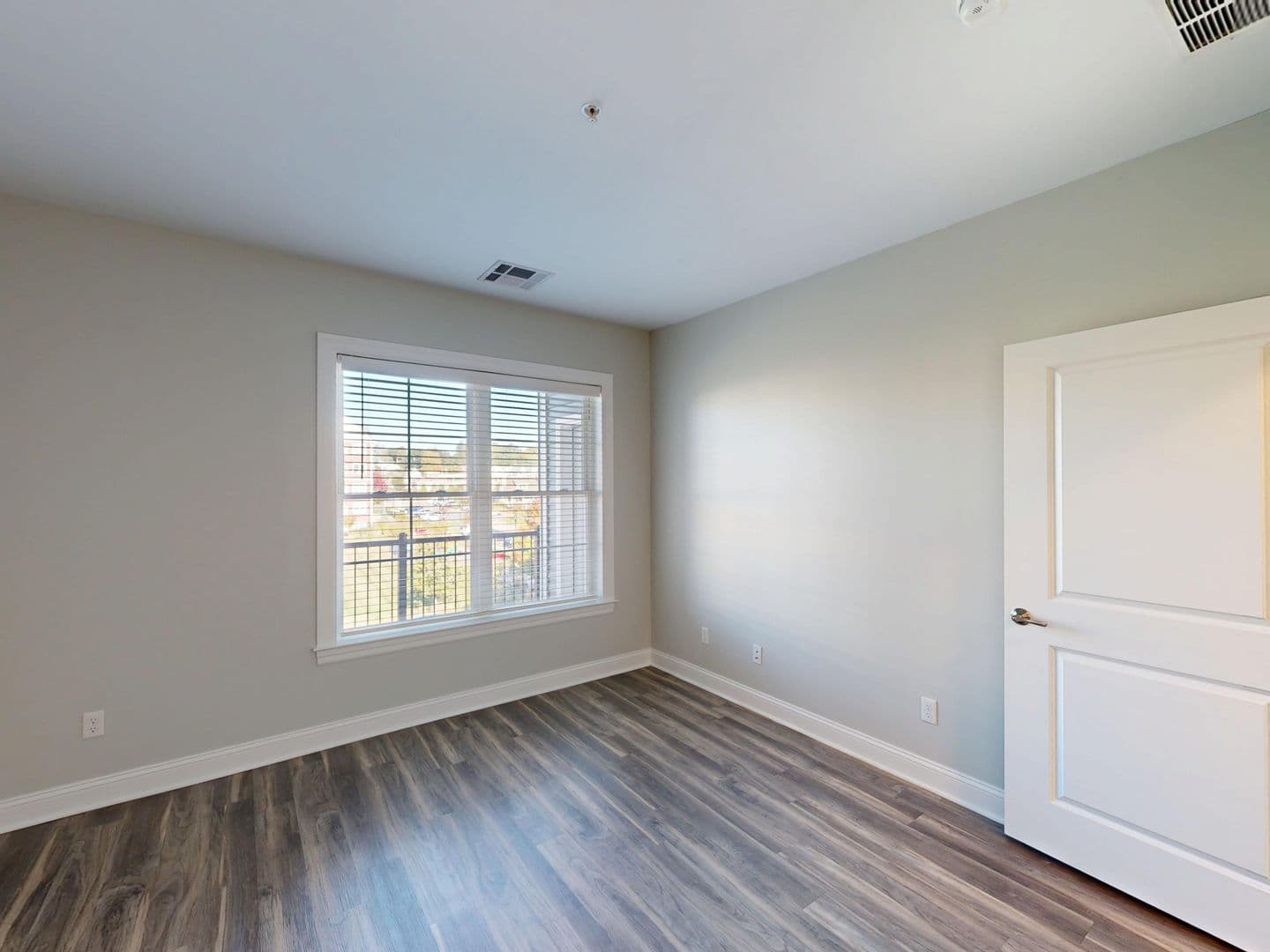 Hamden Apartment: 380 Mather St.