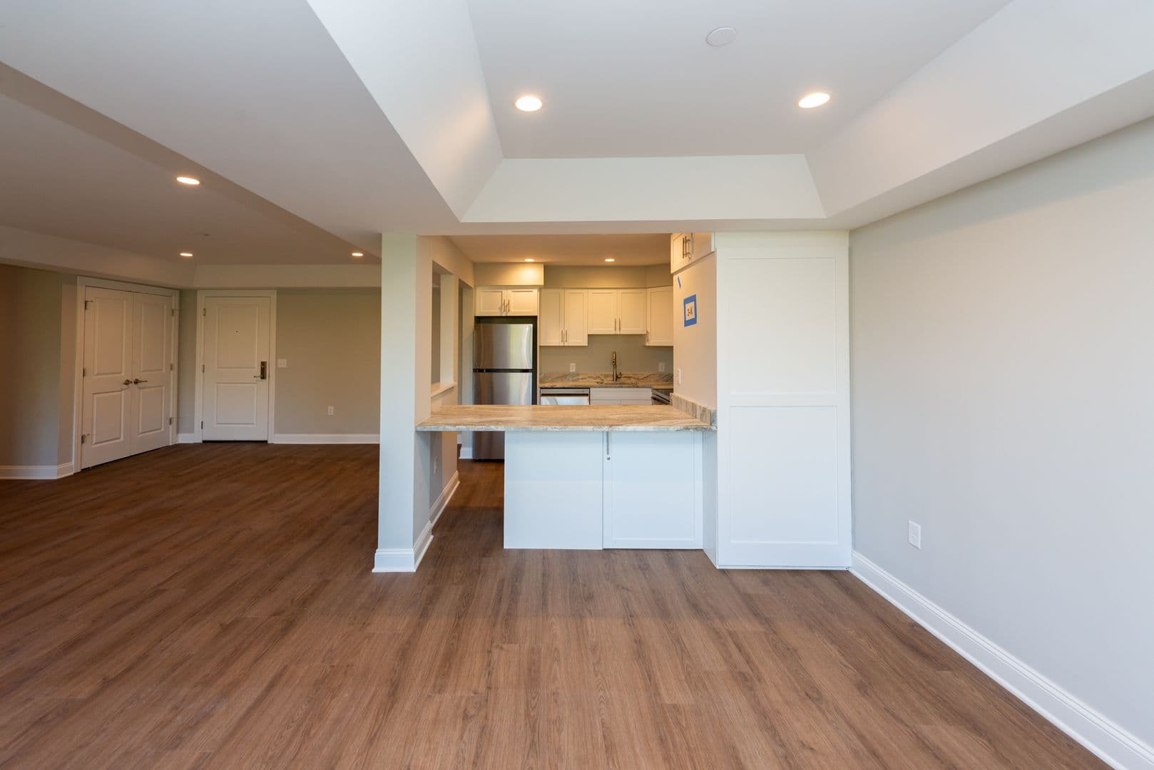 Hamden Apartment: 925 Mix Ave