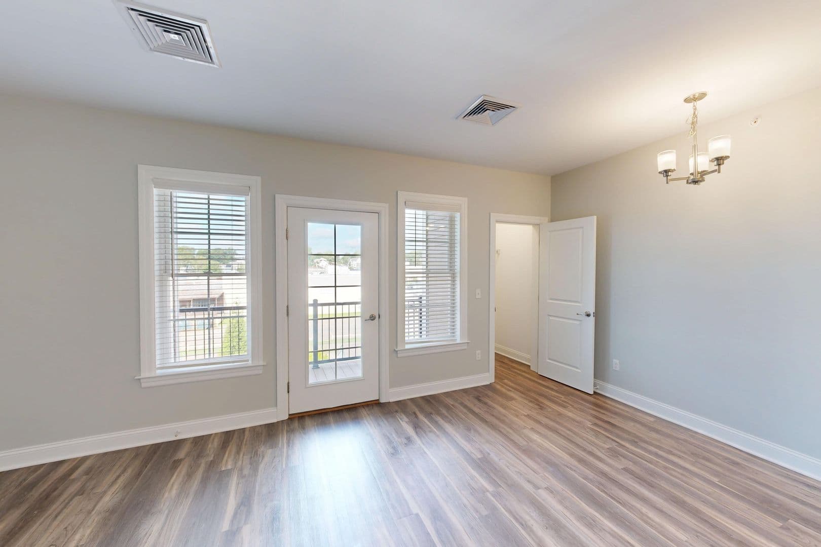 Hamden Apartment: 380 Mather St.