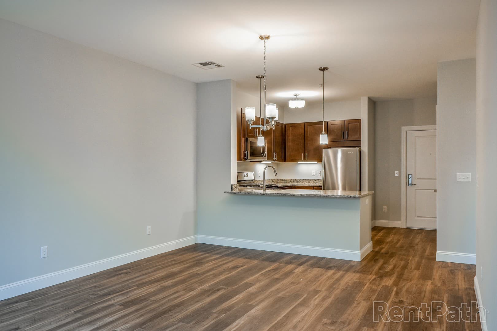 Hamden Apartment: 380 Mather St.