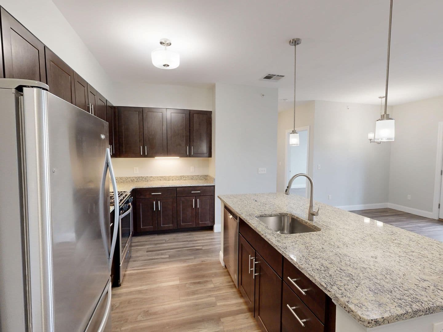 Hamden Apartment: 380 Mather St.
