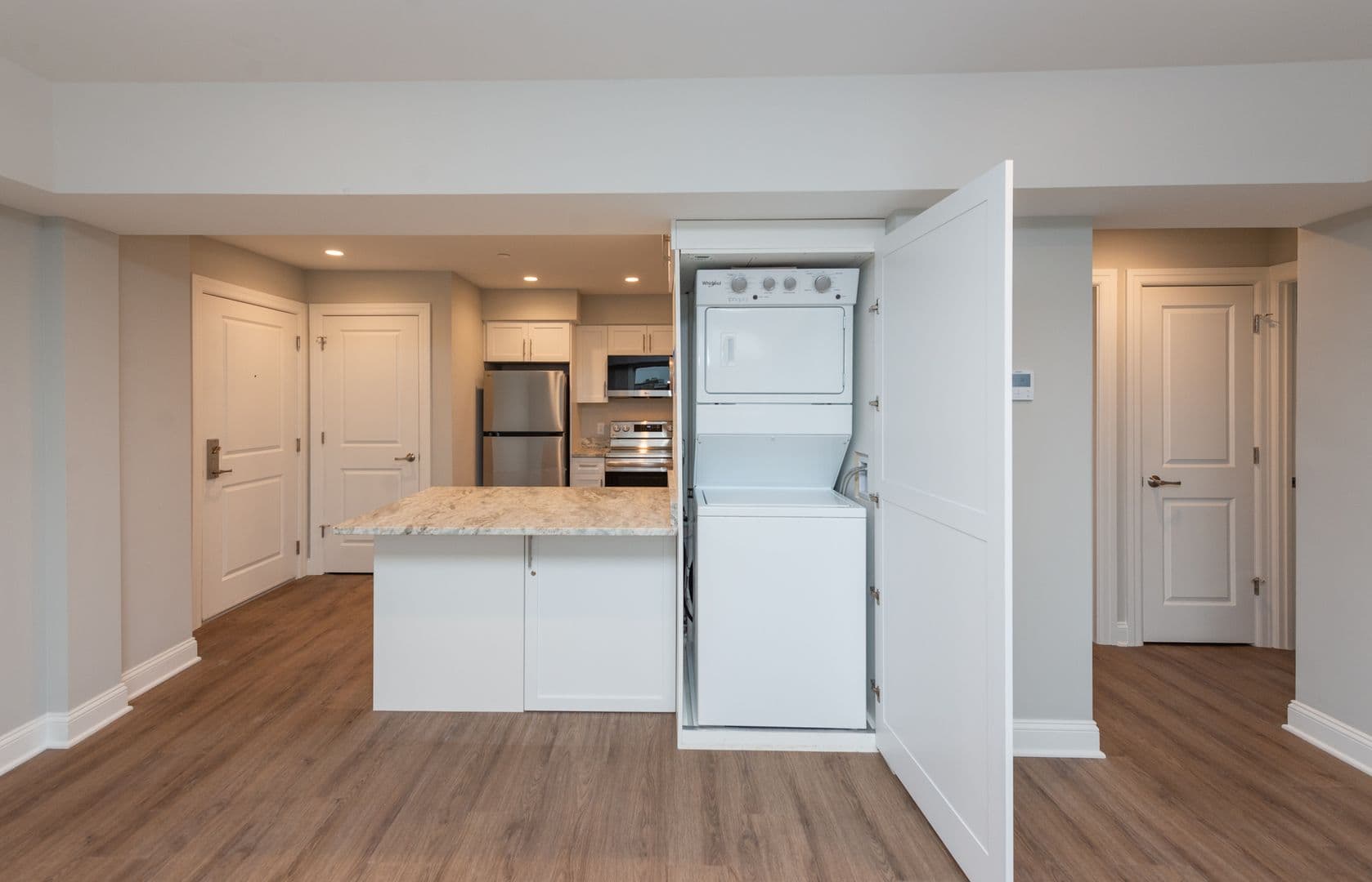Hamden Apartment: 925 Mix Ave
