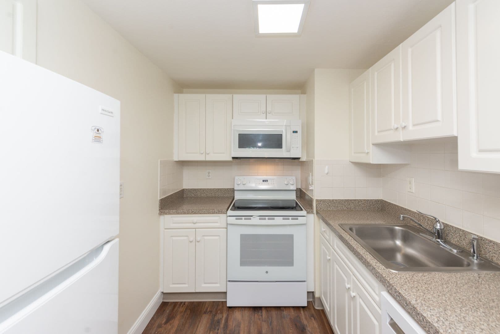 Hamden Apartment: 1199 Whitney Avenue