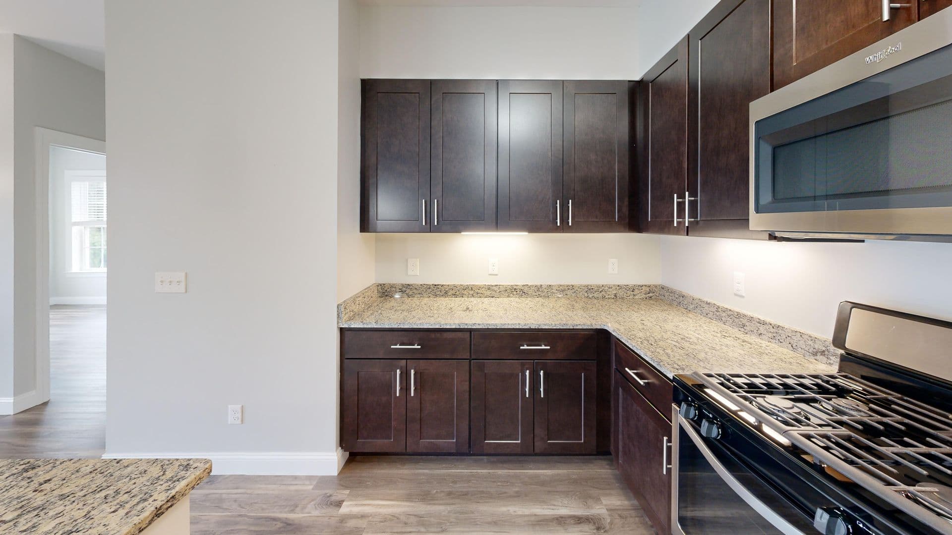 Hamden Apartment: 380 Mather St.