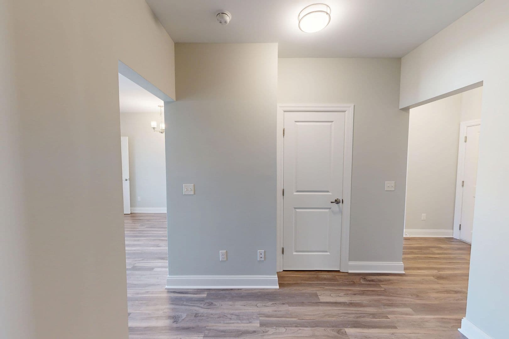 Hamden Apartment: 380 Mather St.