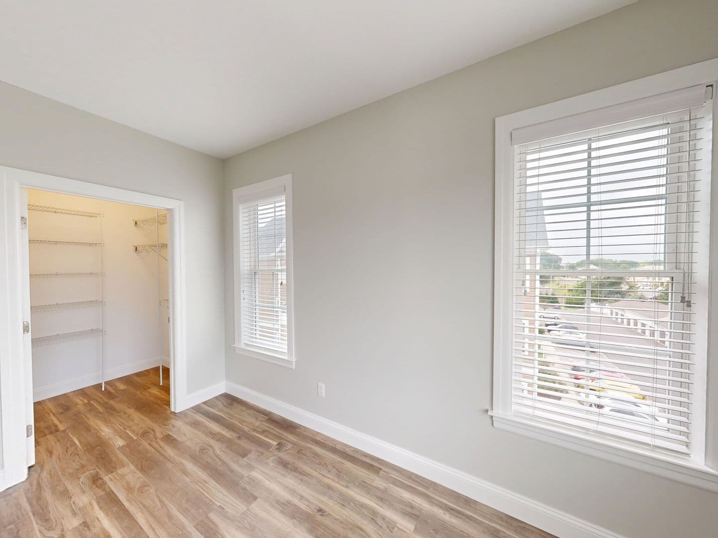 Hamden Apartment: 380 Mather St.