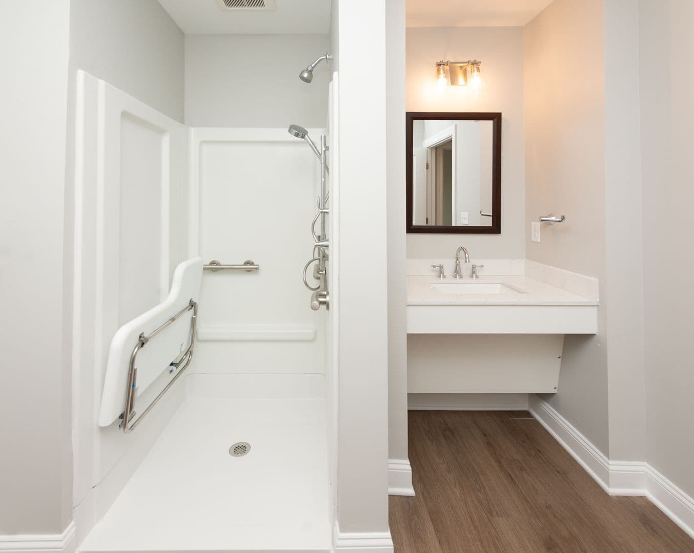 Hamden Apartment: 925 Mix Ave
