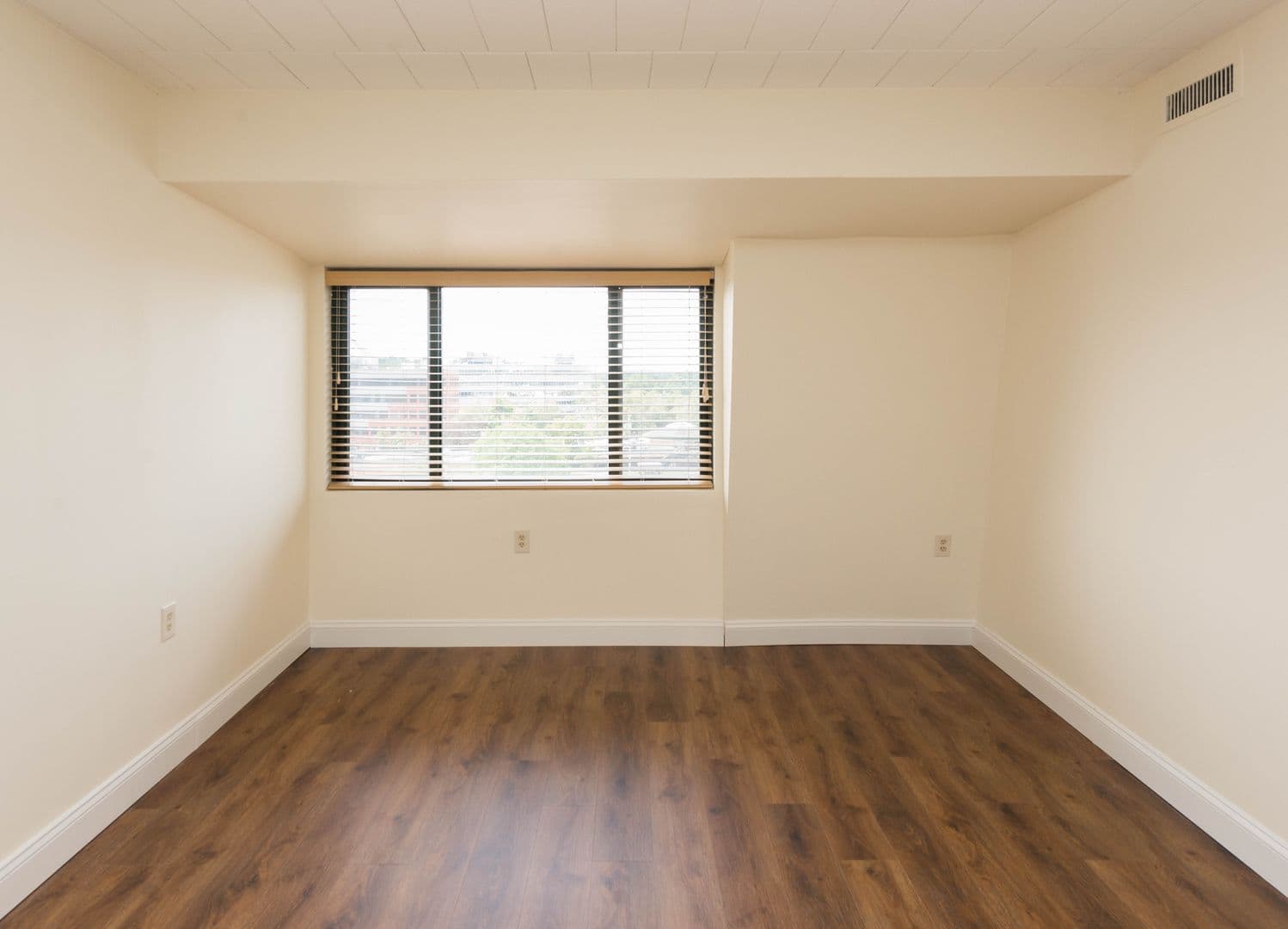 Hamden Apartment: 2405 Whitney Avenue