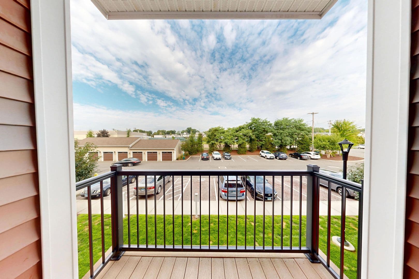 Hamden Apartment: 380 Mather St.