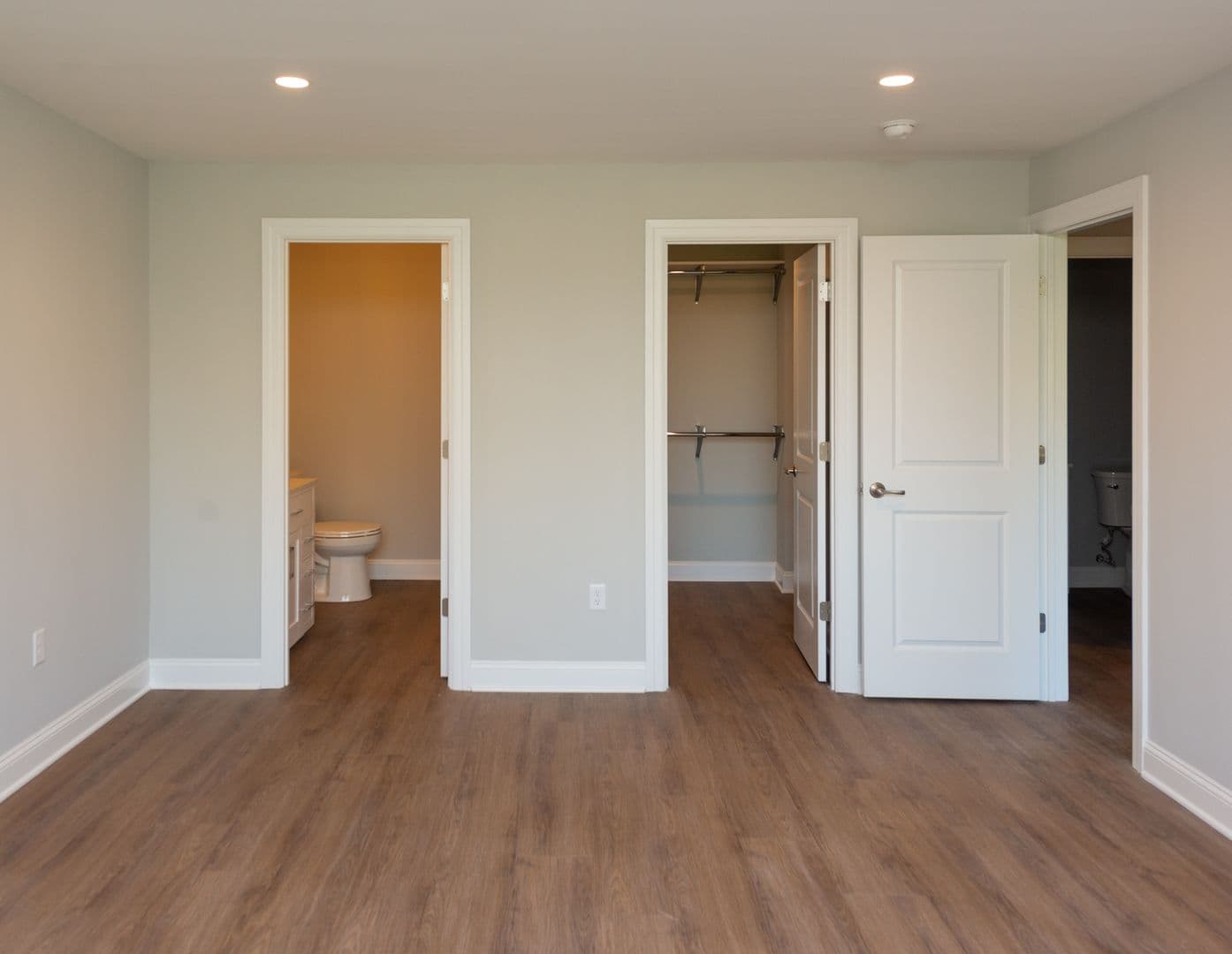 Hamden Apartment: 925 Mix Ave