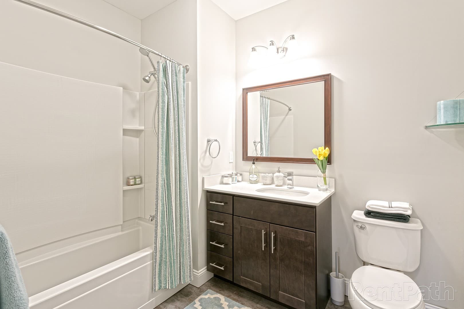 Hamden Apartment: 380 Mather St.