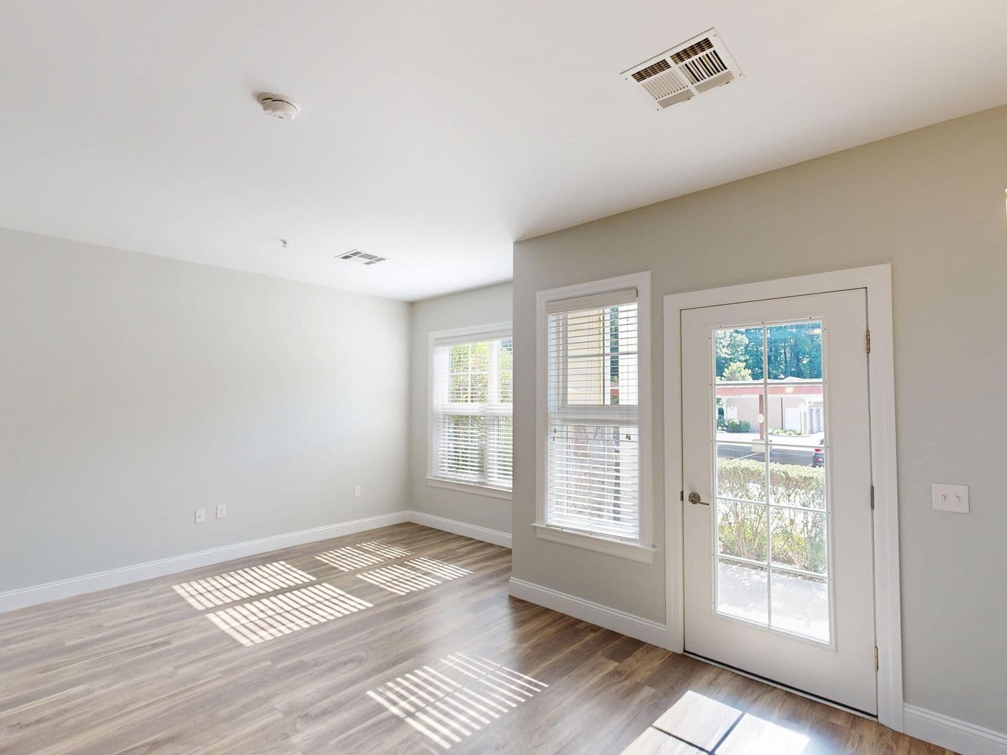 Hamden Apartment: 380 Mather St.