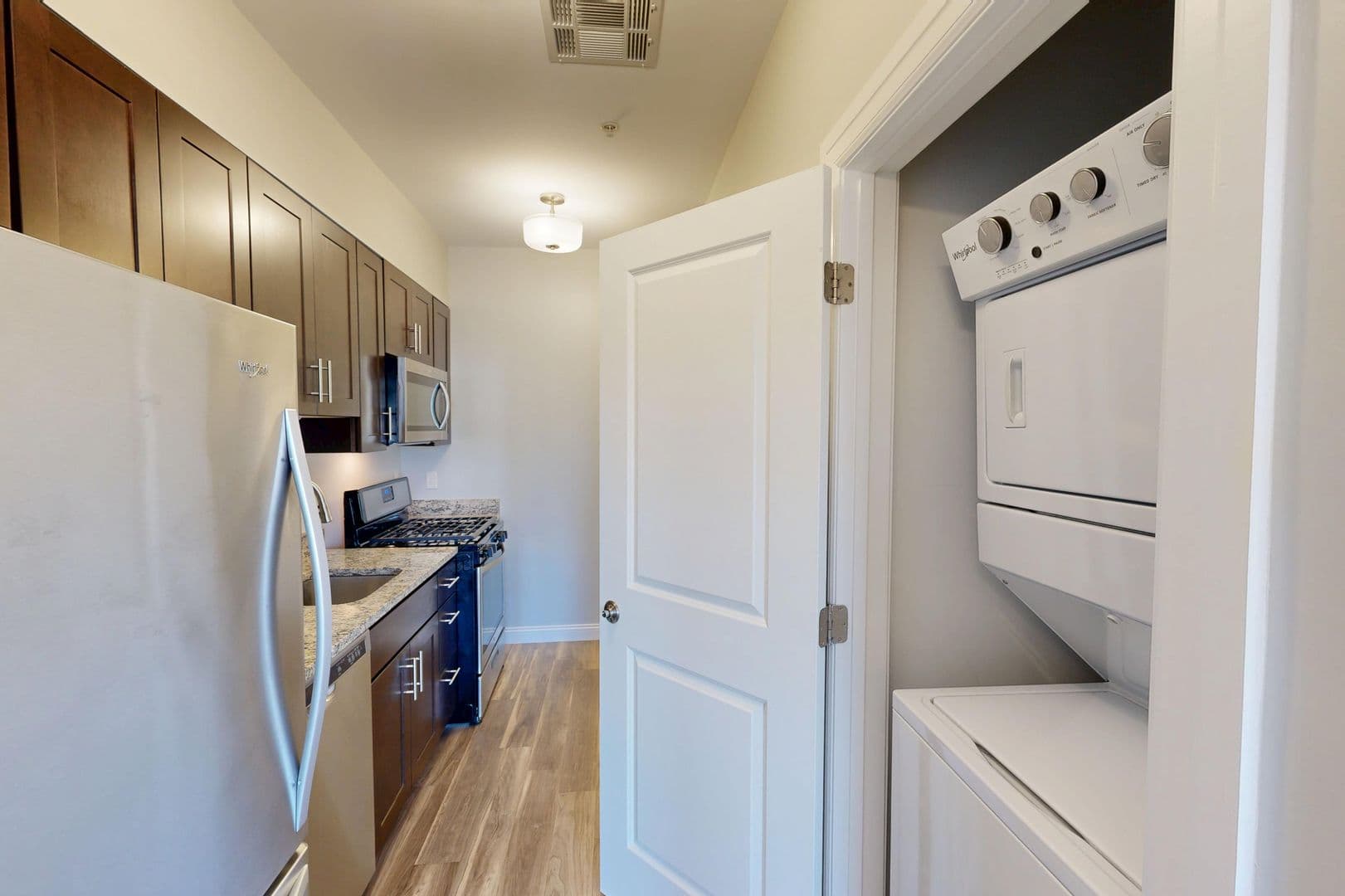 Hamden Apartment: 380 Mather St.