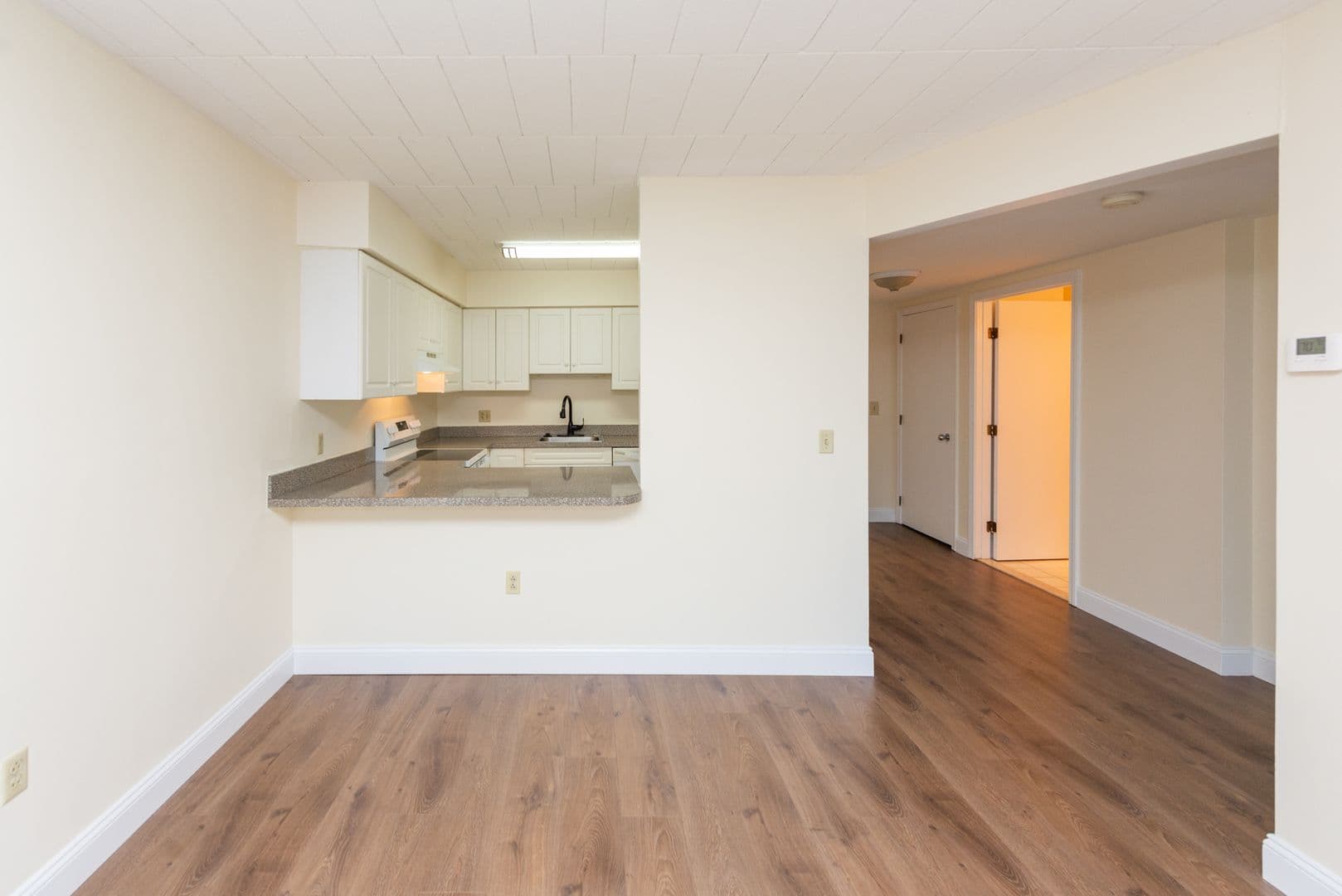 Hamden Apartment: 2405 Whitney Avenue