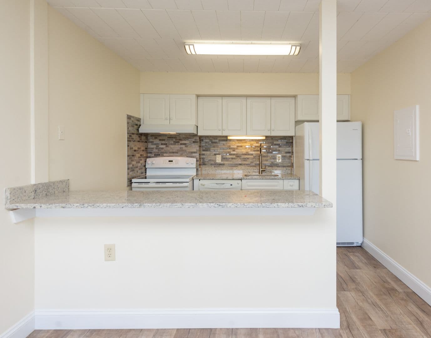 Hamden Apartment: 2405 Whitney Avenue
