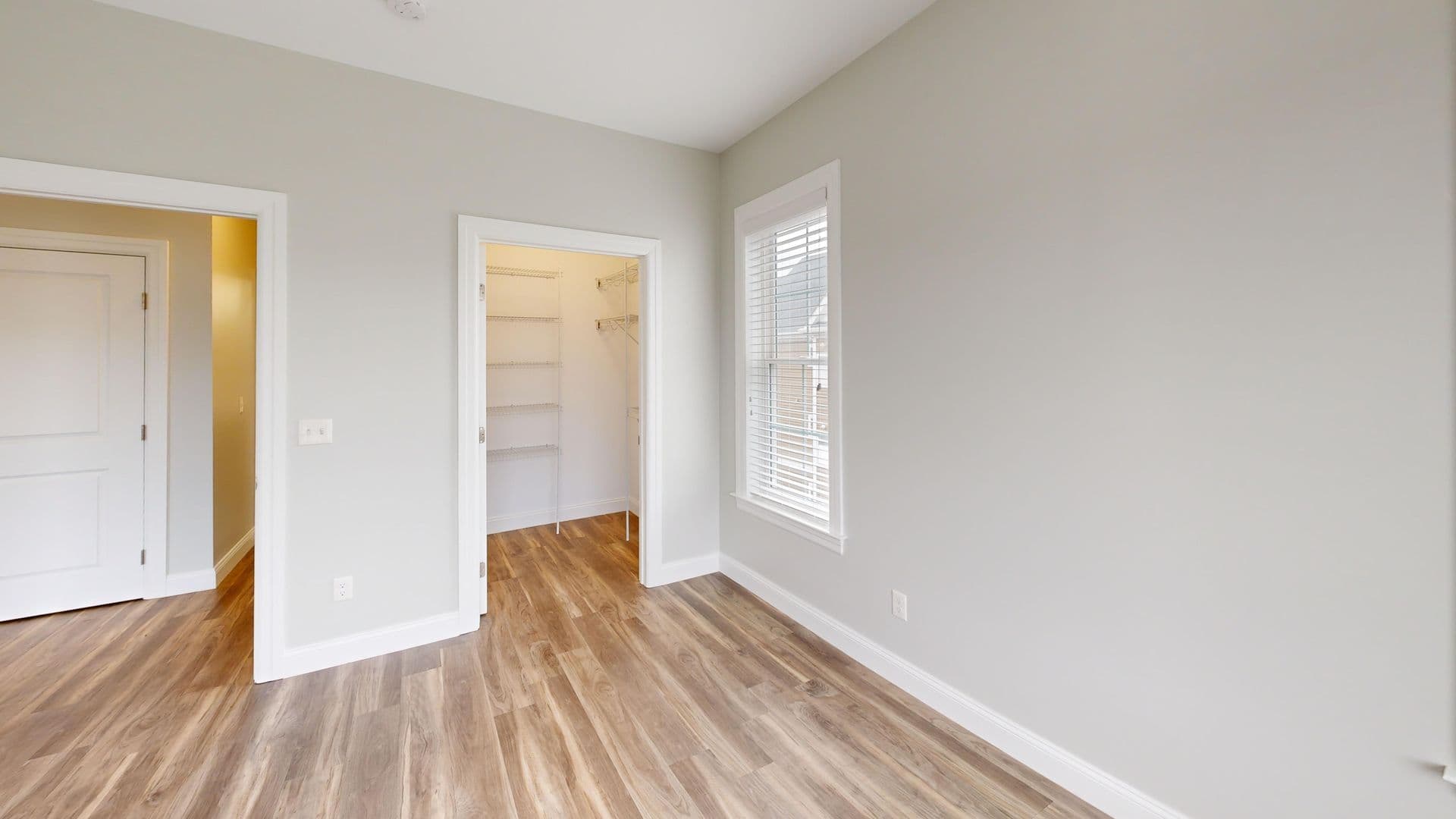 Hamden Apartment: 380 Mather St.